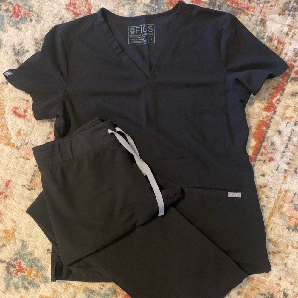 Small size Black Figs scrub set